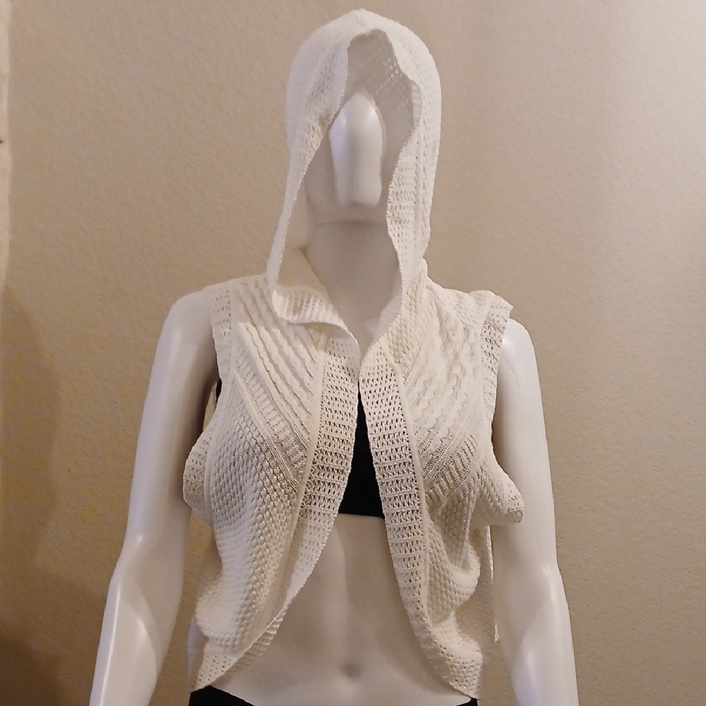 Faded Glory Cream Hooded Sweater Vest